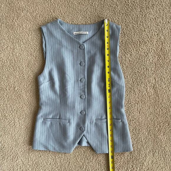 Abercrombie & Fitch Baby Blue Vest - Size S - Picture 6 of 6